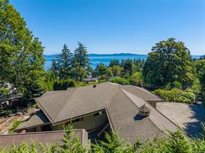 4916 Lochside Dr, Saanich