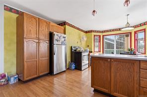 365 Panorama Cres — listing photo 21 of 76