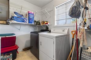365 Panorama Cres — listing photo 48 of 76