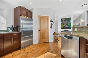7844 Ships Point Rd — listing photo 15 of 43