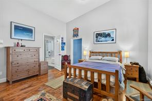 7844 Ships Point Rd — listing photo 16 of 43