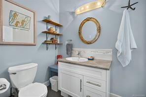 7844 Ships Point Rd — listing photo 17 of 43