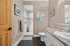 7844 Ships Point Rd — listing photo 24 of 43