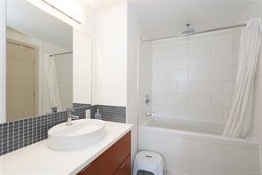605-760 Johnson St — listing photo 14 of 26