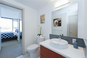 605-760 Johnson St — listing photo 15 of 26
