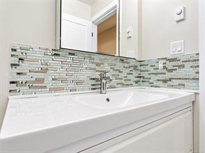 411-3277 Glasgow Ave — listing photo 19 of 32