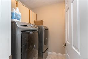 878 Denford Cres — listing photo 32 of 57
