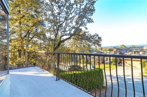 878 Denford Cres — listing photo 41 of 57