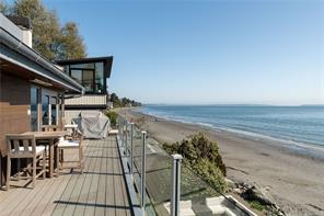 5039 Cordova Bay Rd — listing photo 16 of 71