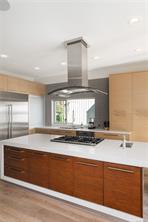 5039 Cordova Bay Rd — listing photo 22 of 71