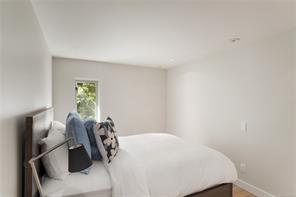 5039 Cordova Bay Rd — listing photo 51 of 71