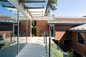 5039 Cordova Bay Rd — listing photo 57 of 71