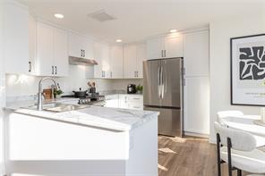 328 Damon Dr — listing photo 16 of 64