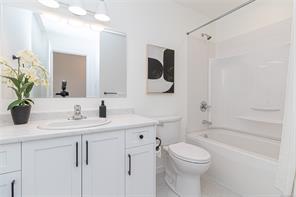 328 Damon Dr — listing photo 41 of 64