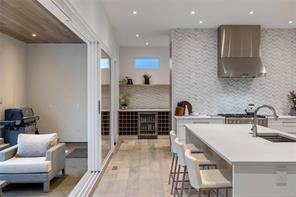 156 Golden Oaks Cres — listing photo 30 of 63
