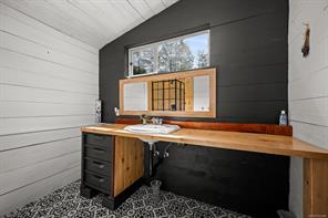 885 Lanqvist Rd — listing photo 46 of 99