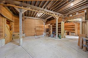 885 Lanqvist Rd — listing photo 47 of 99