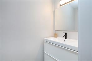 4082 Carey Pl — listing photo 21 of 42