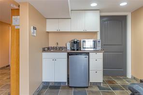 640 Esplanade Ave — listing photo 36 of 46