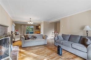 4276 Caen Rd — listing photo 15 of 61