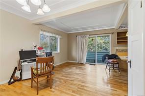 4276 Caen Rd — listing photo 17 of 61