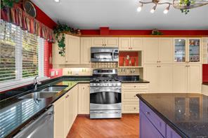 12-118 Aldersmith Pl — listing photo 19 of 70