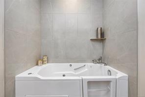 907-622 Admirals Rd — listing photo 21 of 46