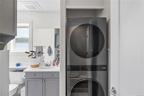1691 Meadowood Way — listing photo 20 of 22