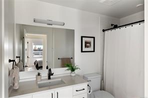 211-1102 Esquimalt Rd — listing photo 14 of 26