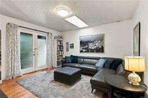 10189 West Saanich Rd — listing photo 15 of 43