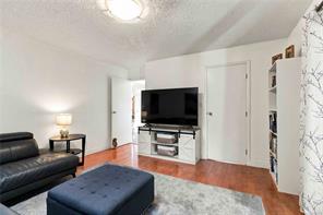 10189 West Saanich Rd — listing photo 17 of 43