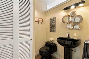 10189 West Saanich Rd — listing photo 30 of 43