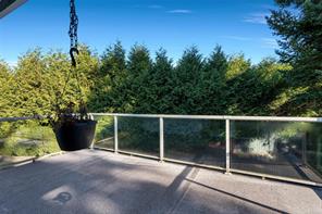 610 Vanalman Ave — listing photo 15 of 40