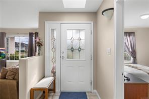 1049 Sunrise Dr — listing photo 20 of 40