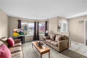 1049 Sunrise Dr — listing photo 25 of 40