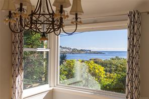 218 Beach Dr — listing photo 19 of 74