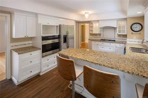218 Beach Dr — listing photo 24 of 74