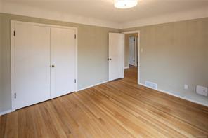 218 Beach Dr — listing photo 34 of 74