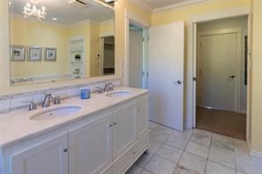 218 Beach Dr — listing photo 44 of 74