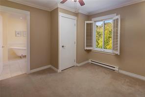 218 Beach Dr — listing photo 46 of 74