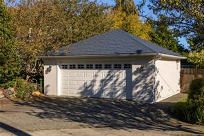 218 Beach Dr — listing photo 60 of 74