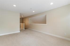 6347 Pinewood Lane — listing photo 17 of 37