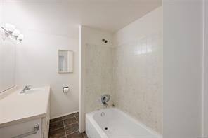 1620 Camosun St — listing photo 18 of 79