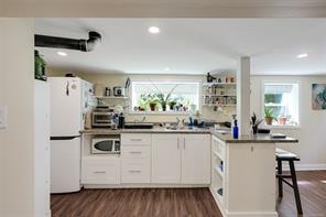 1620 Camosun St — listing photo 39 of 79