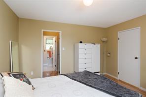 764 Mann Ave — listing photo 19 of 43