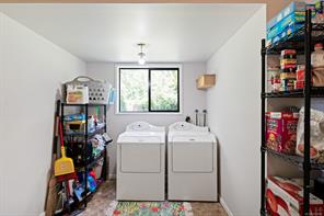 764 Mann Ave — listing photo 26 of 43