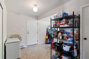 764 Mann Ave — listing photo 27 of 43