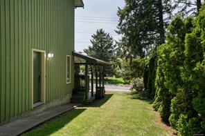 764 Mann Ave — listing photo 34 of 43