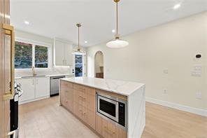 817 BLACKBIRD Pl — listing photo 15 of 39