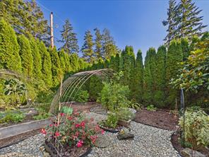 895 Brentwood Hts — listing photo 33 of 50